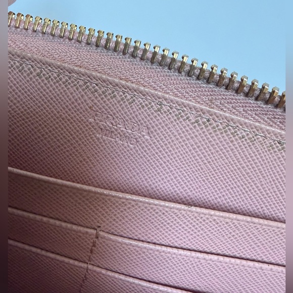 Prada Light Pink Leather Bow Wallet EUC - Picture 9 of 12